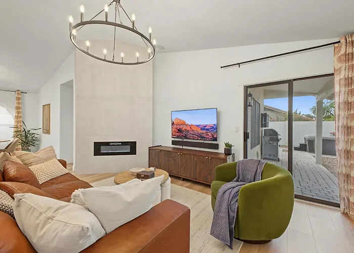 Retreat With Private Hot Tub * Scottsdale
